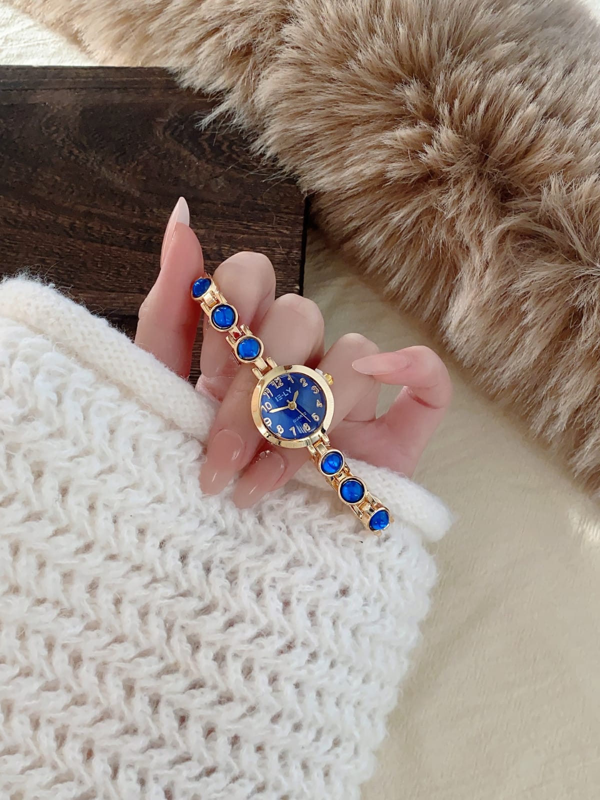 Rhinestone Ladies Wrist Watch